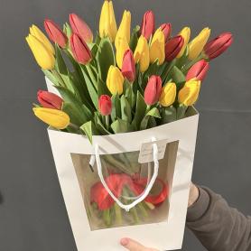 Букет в подарочной коробке 